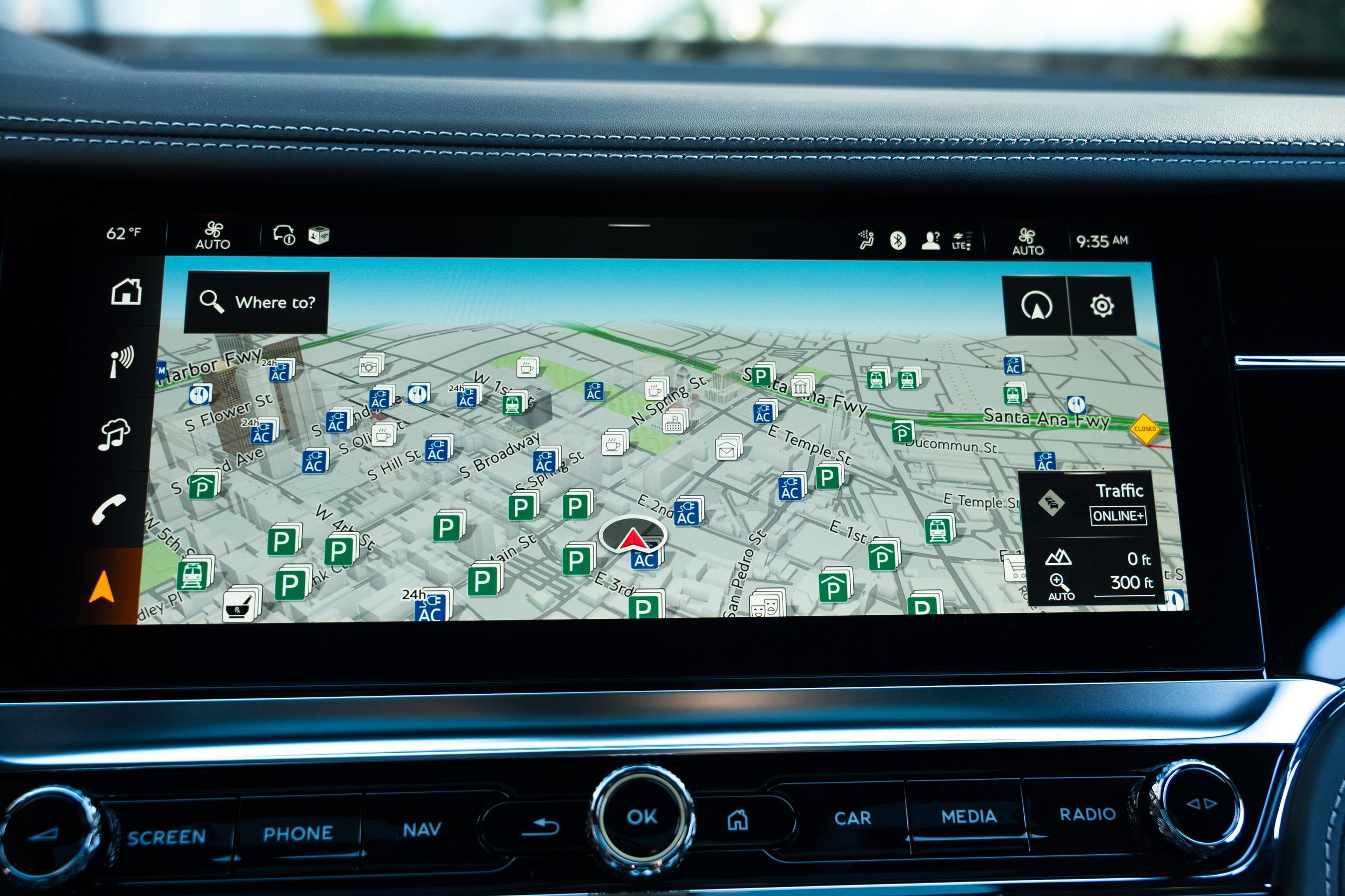 Certified 2025 Bentley Flying Spur Plug-In Hybrid AWD/4WD image 28
