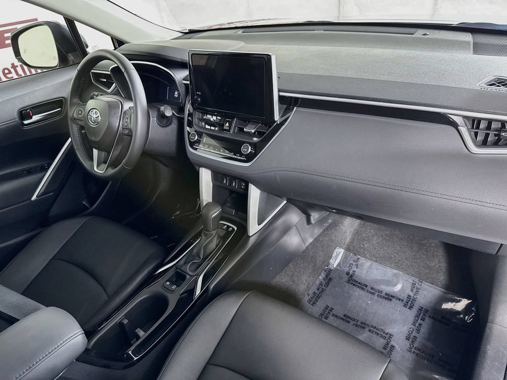 Certified 2025 Toyota Corolla Cross XLE w/ Convenience Package AWD/4WD image 33