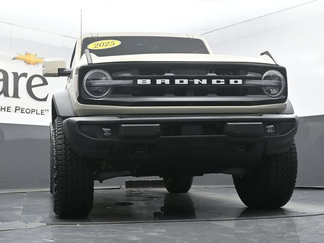 Used 2025 Ford Bronco Outer Banks w/ Sasquatch Package AWD/4WD image 3