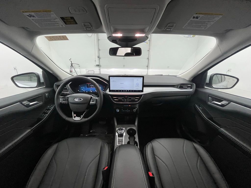 New 2026 Ford Escape SE w/ PHEV Premium Package image 2