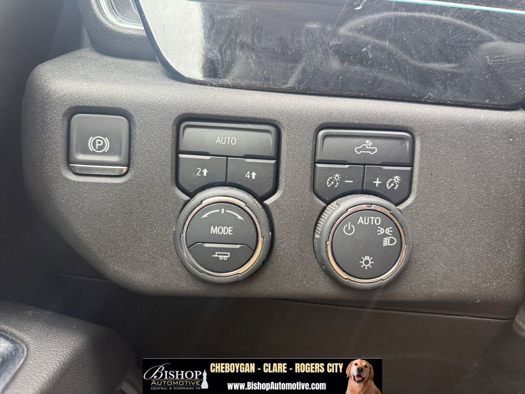 Used 2025 Chevrolet Silverado 1500 LT AWD/4WD image 19