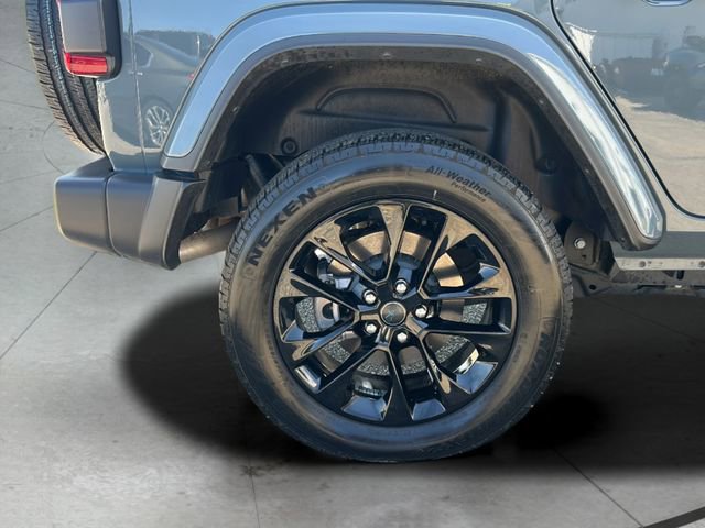 Used 2025 Jeep Wrangler Unlimited Sahara w/ Safety Group image 29