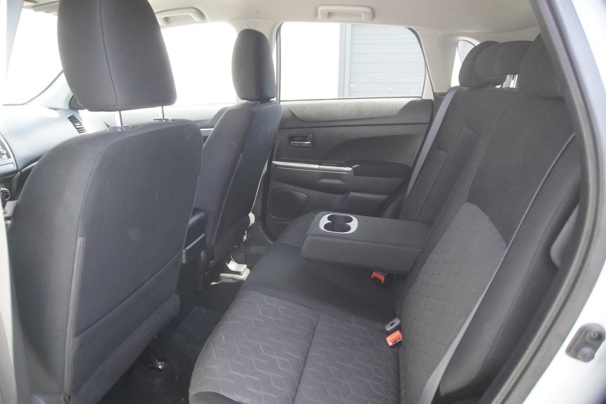 Used 2021 Mitsubishi Outlander Sport ES AWD/4WD image 12