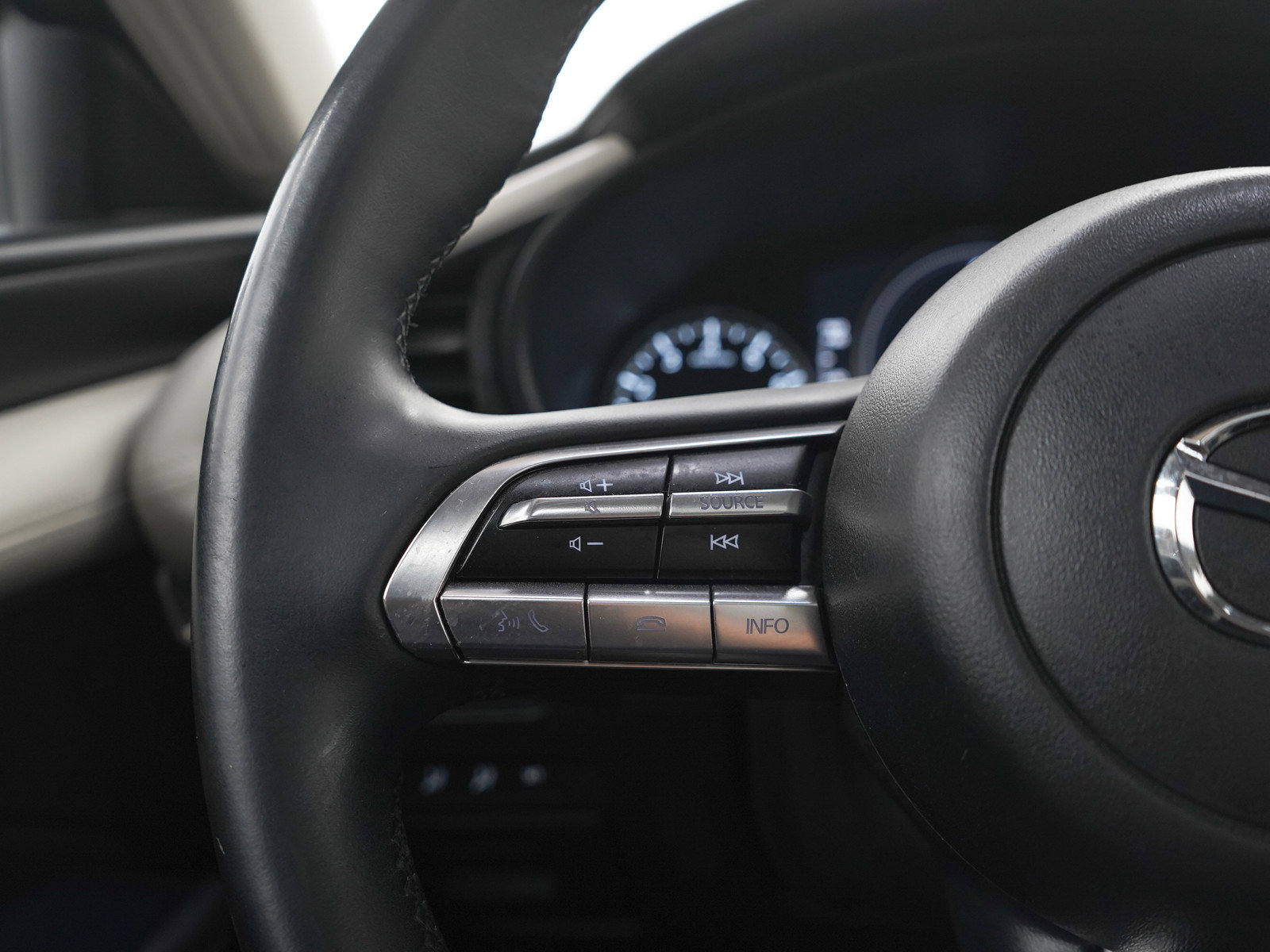 Used 2019 MAZDA MAZDA3 Sedan FWD image 24
