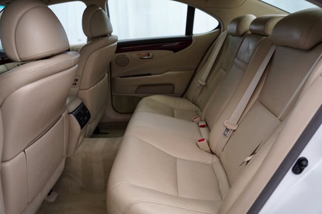 Used 2011 Lexus LS 460 AWD w/ Comfort Pkg image 24