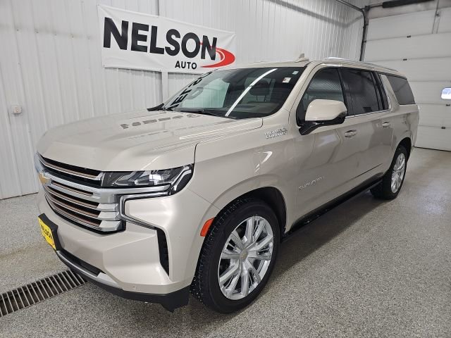 Used 2023 Chevrolet Suburban High Country image 4