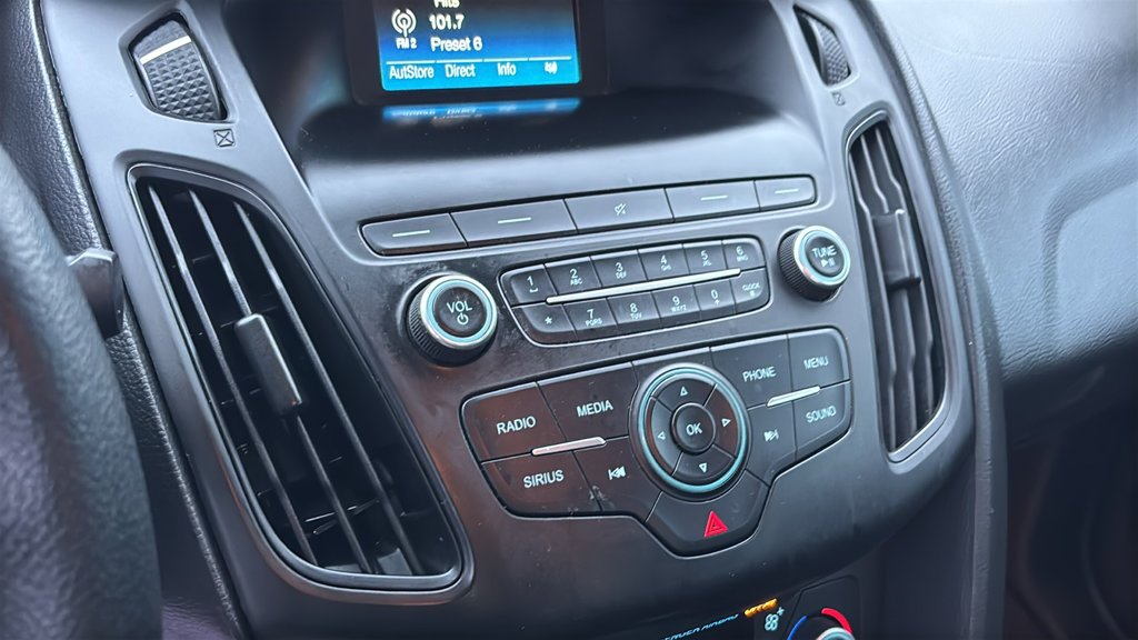 Used 2018 Ford Focus SE FWD image 17