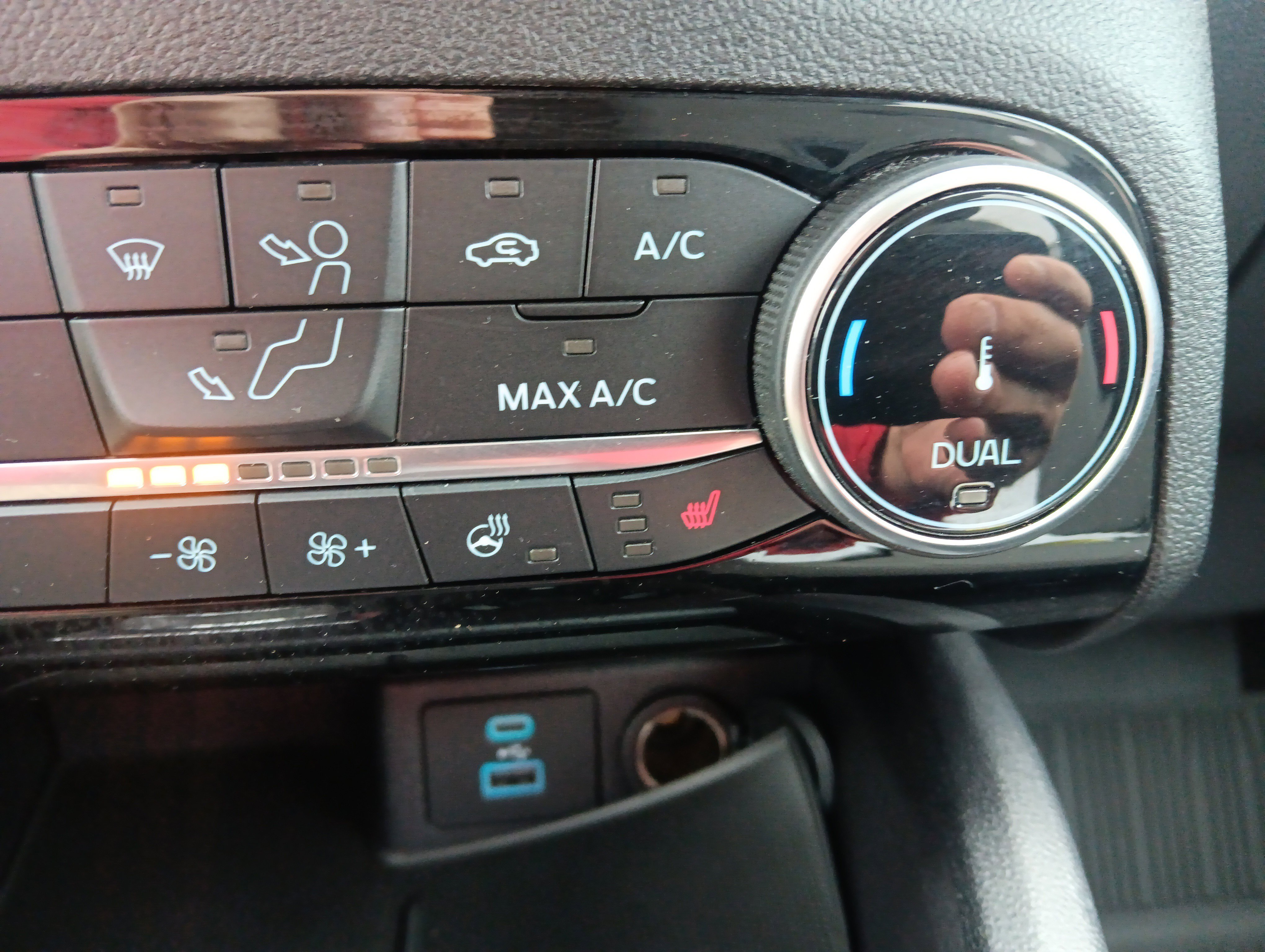 Used 2022 Ford Escape SE w/ Convenience Package image 11