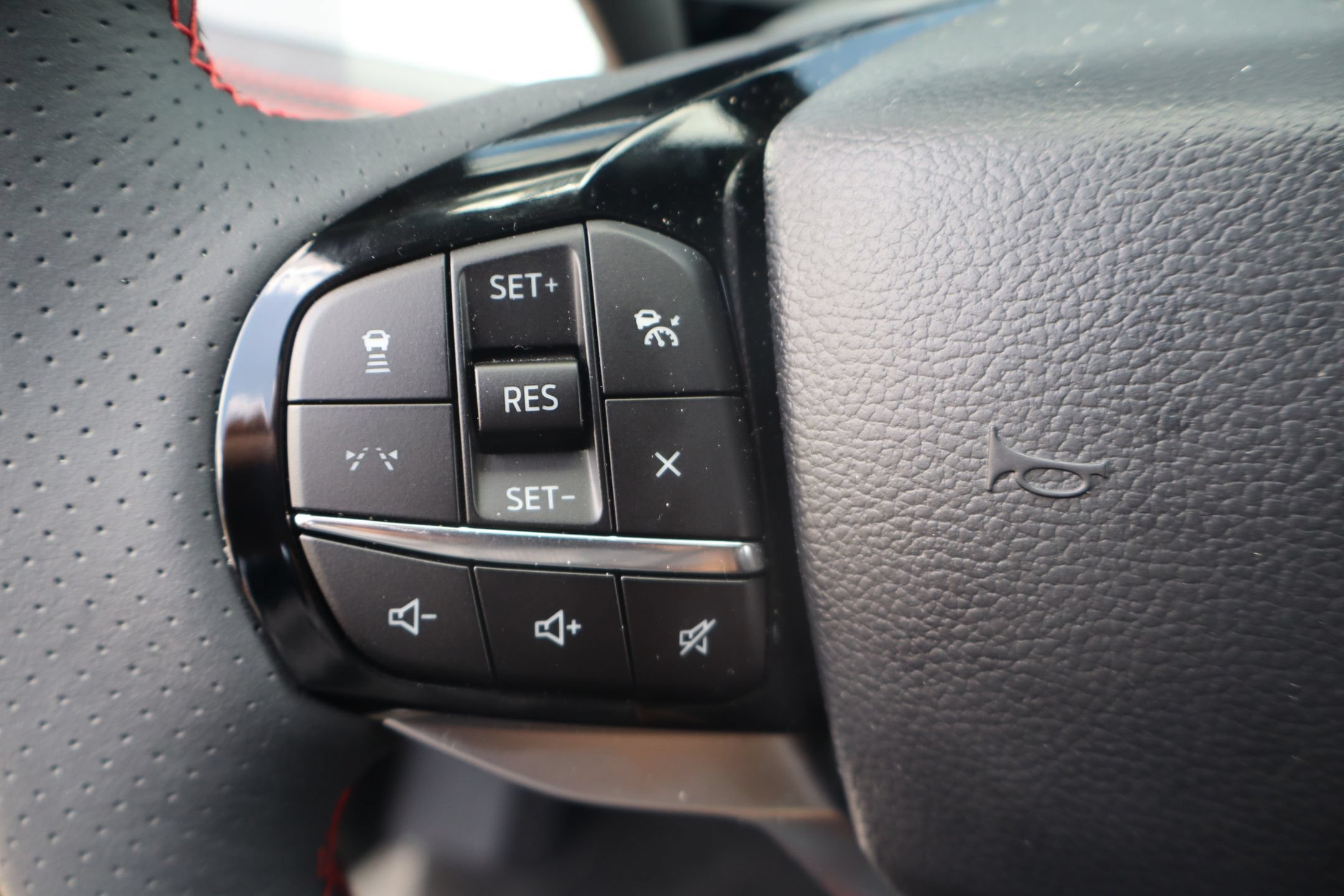 Certified 2026 Ford Explorer ST-Line RWD image 15