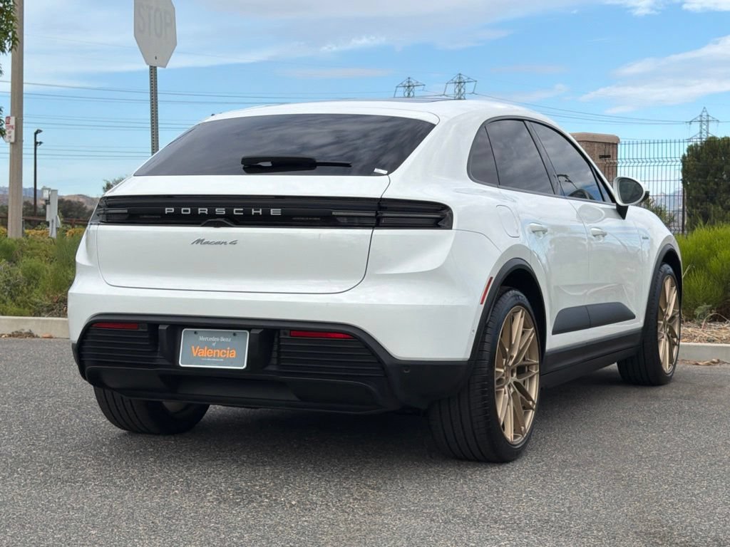 Used 2024 Porsche Macan 4 Electric AWD/4WD image 9