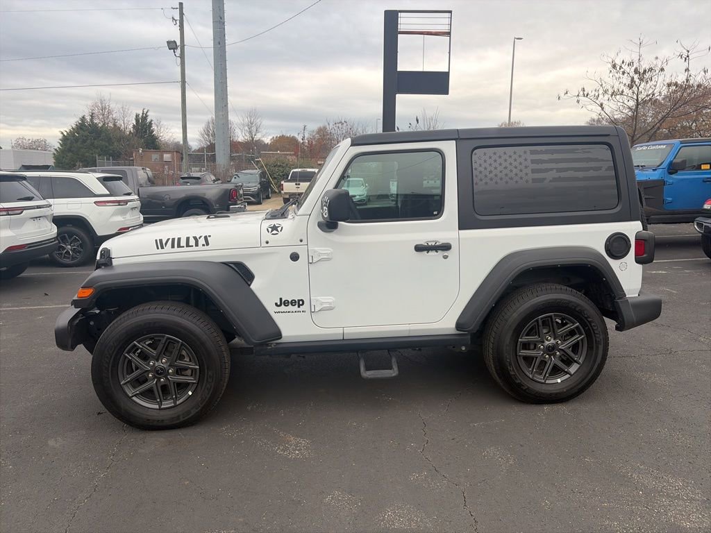 Used 2023 Jeep Wrangler Willys image 4