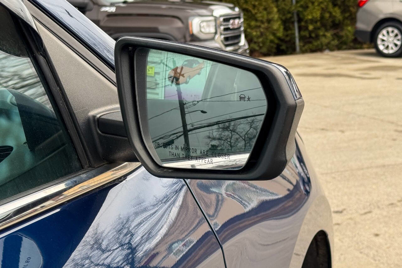 Used 2021 Chevrolet Equinox LT AWD/4WD image 11