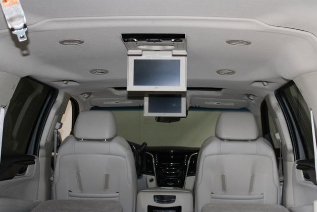 Used 2019 Cadillac Escalade ESV Premium Luxury image 36