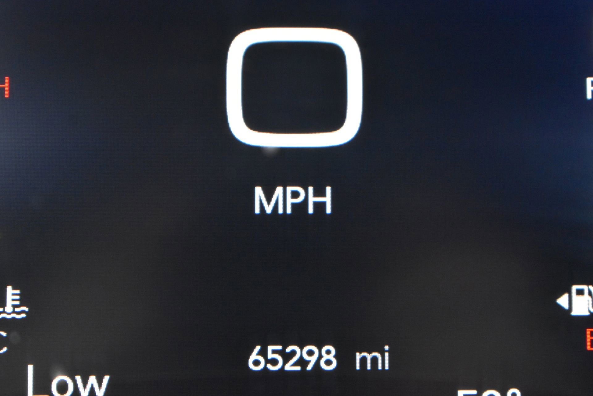 Used 2023 Chrysler Pacifica Touring-L FWD image 34