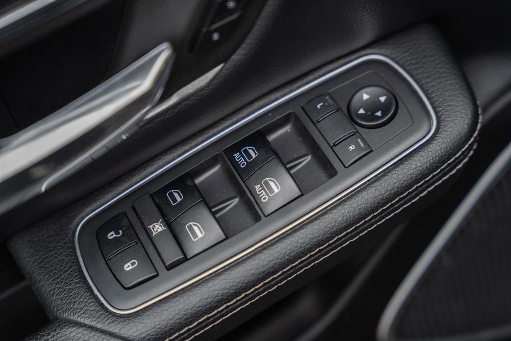 Used 2019 RAM 1500 Laramie image 51