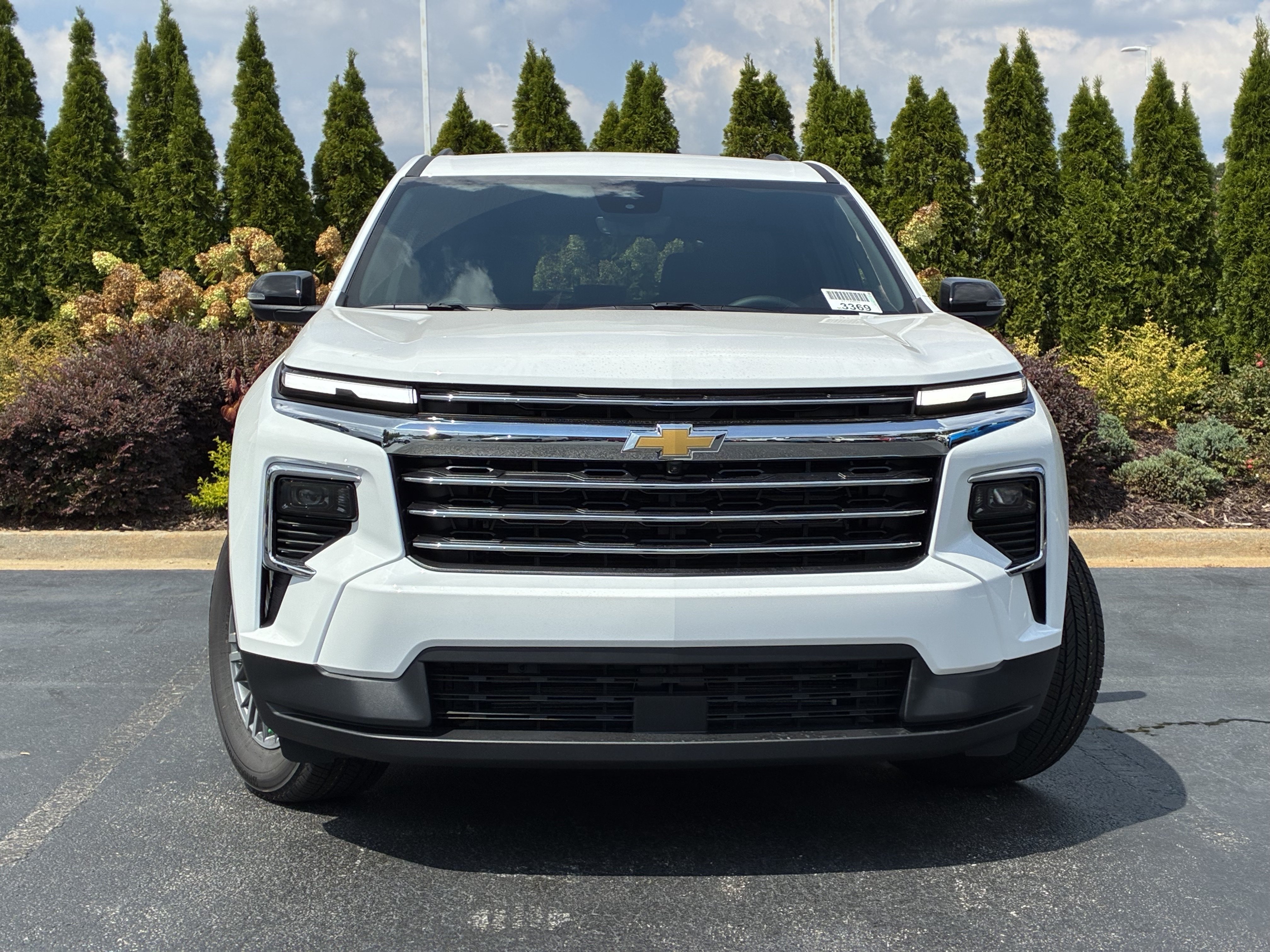 New 2027 Chevrolet Traverse LT w/ Driver Confidence Package FWD image 5
