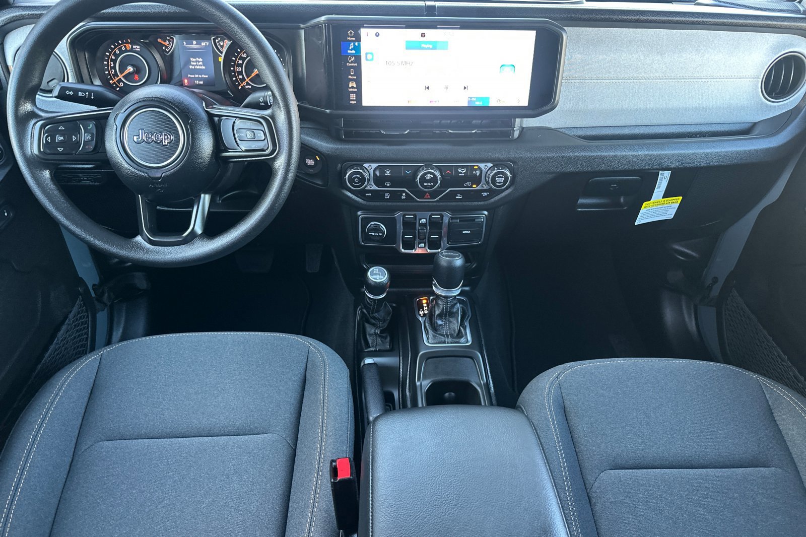 New 2025 Jeep Gladiator Nighthawk image 10