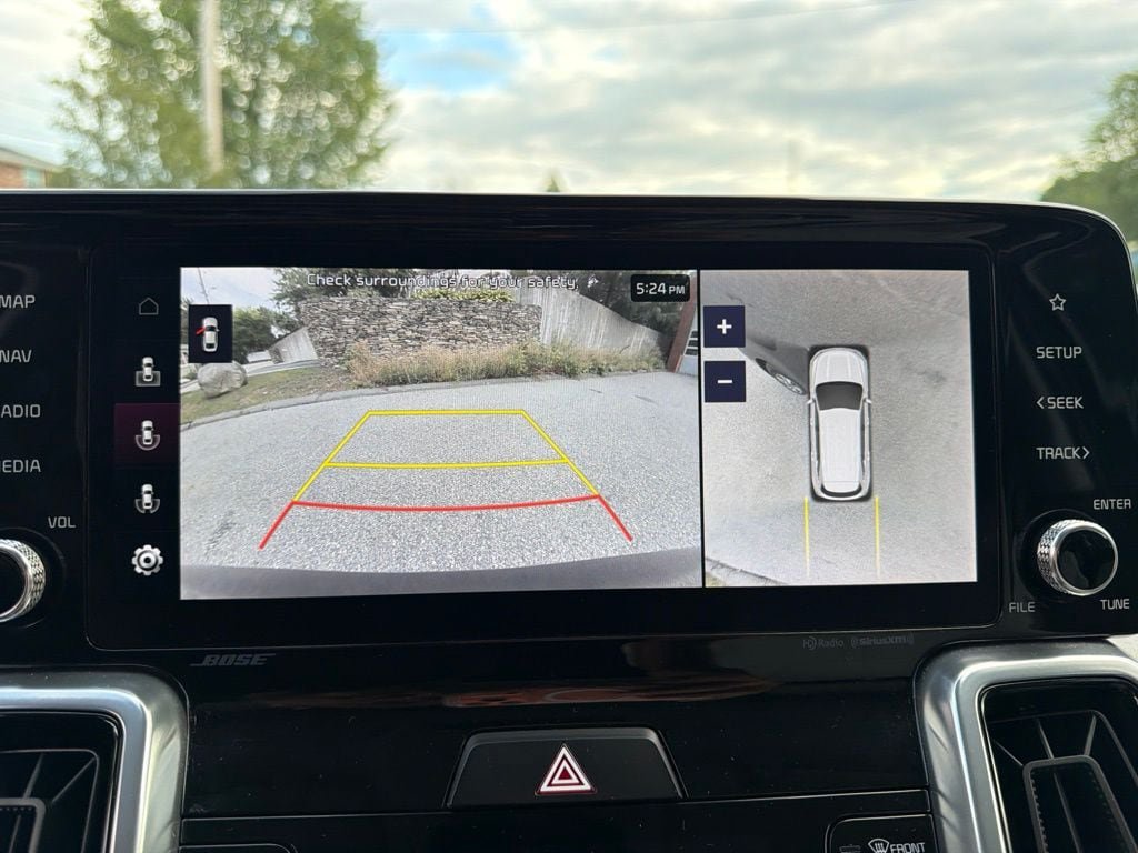 Certified 2023 Kia Sorento SX Prestige w/ Panoramic Sunroof Package AWD/4WD image 25