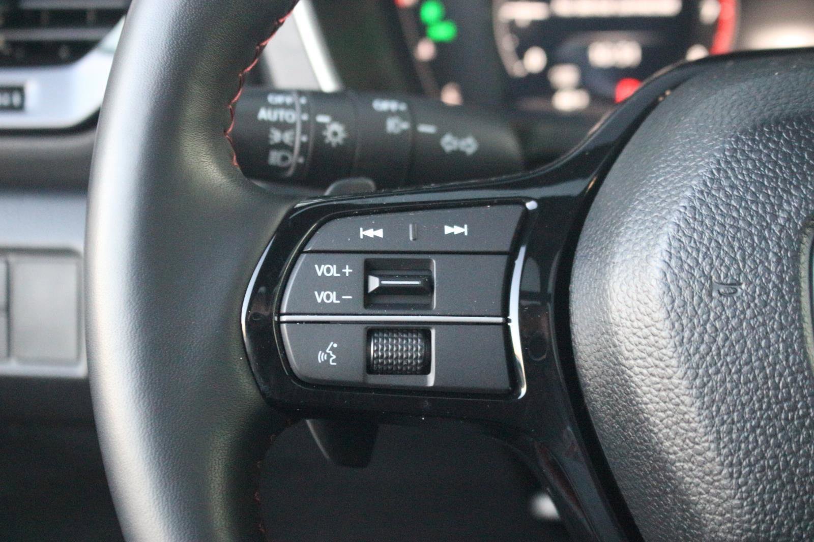 Used 2025 Honda Pilot Black Edition image 21