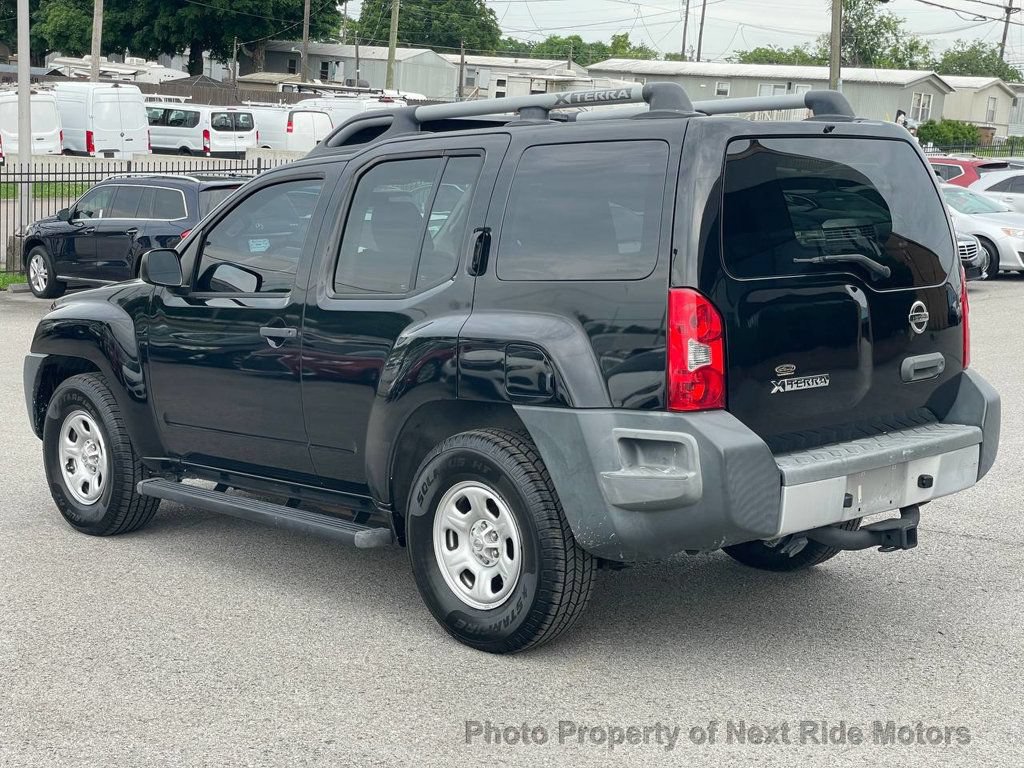 Used 2015 Nissan Xterra X RWD image 5