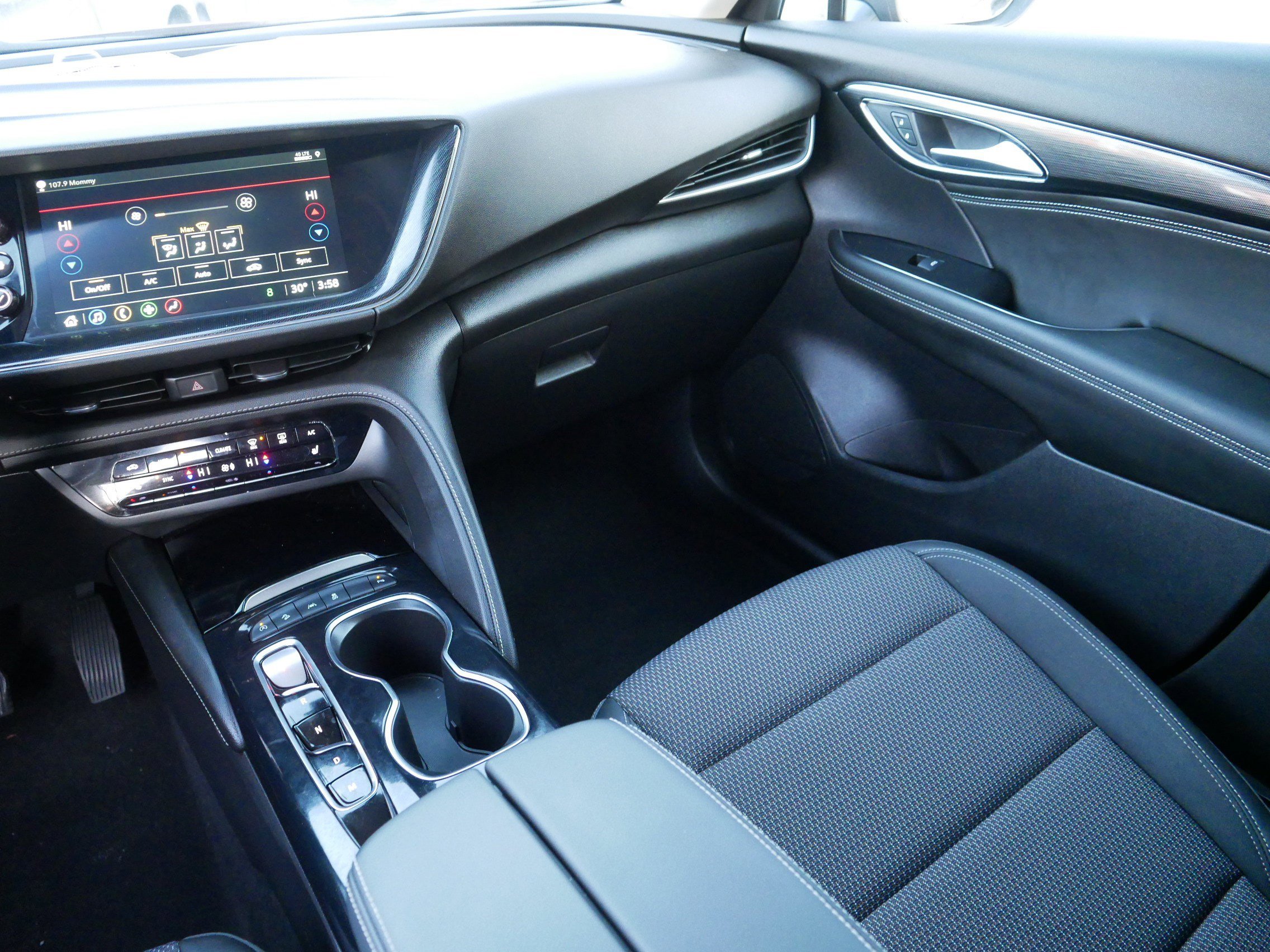 Used 2023 Buick Envision Preferred image 11