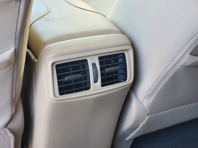 Used 2019 Nissan Rogue SV w/ Premium Package FWD image 32