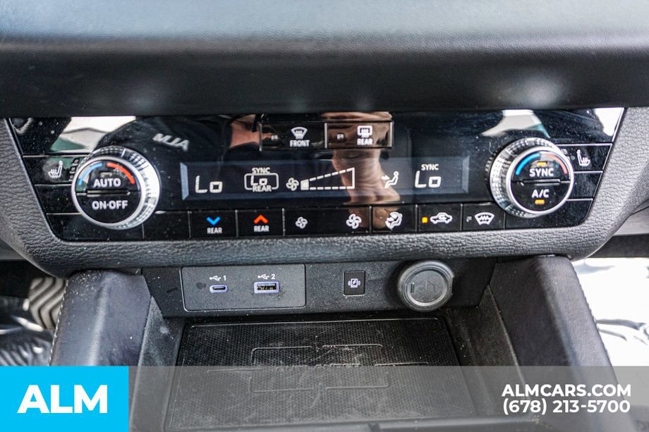 Used 2023 Mitsubishi Outlander SEL image 43