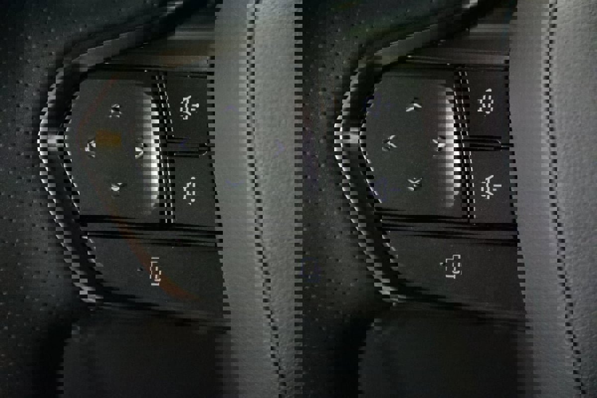 Used 2023 Lexus RX 500h F Sport image 41