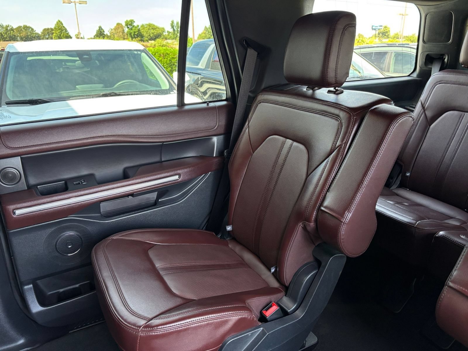 Used 2024 Ford Expedition Limited AWD/4WD image 43