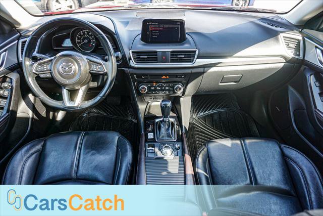 Used 2018 MAZDA MAZDA3 Touring FWD image 23
