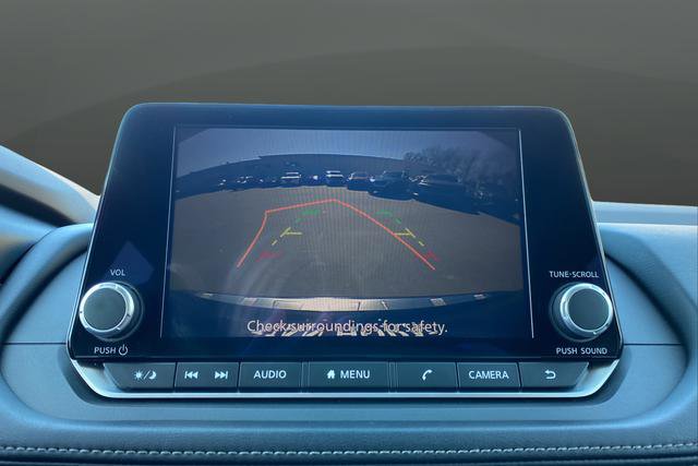 Used 2023 Nissan Rogue SV FWD image 13