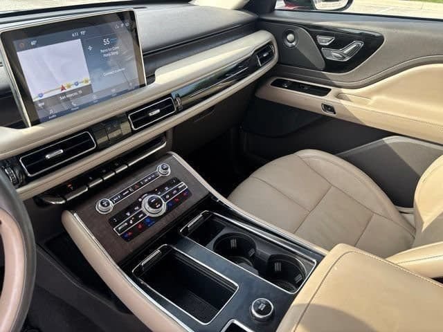 Used 2020 Lincoln Aviator Reserve w/ Equipment Group 201A RWD image 25