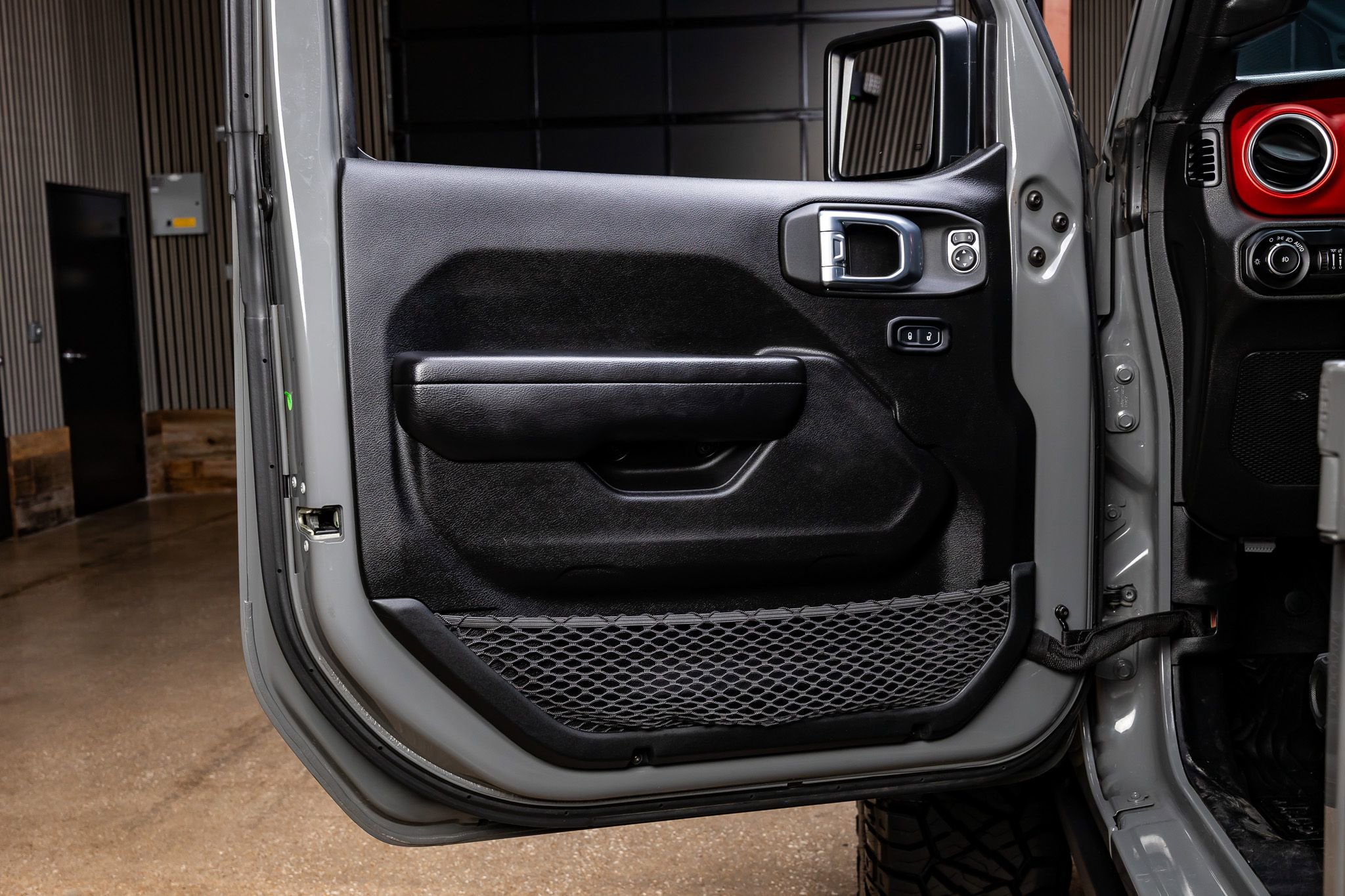 Used 2021 Jeep Wrangler Unlimited Rubicon AWD/4WD image 35