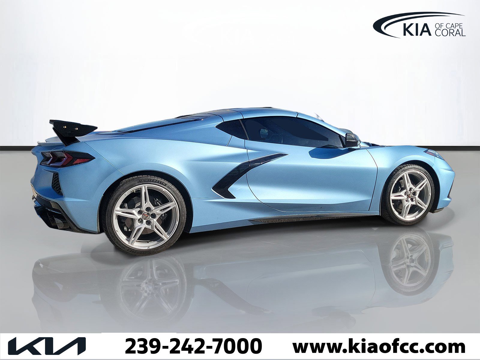 Used 2023 Chevrolet Corvette Stingray Preferred Cpe w/ 2LT RWD image 3