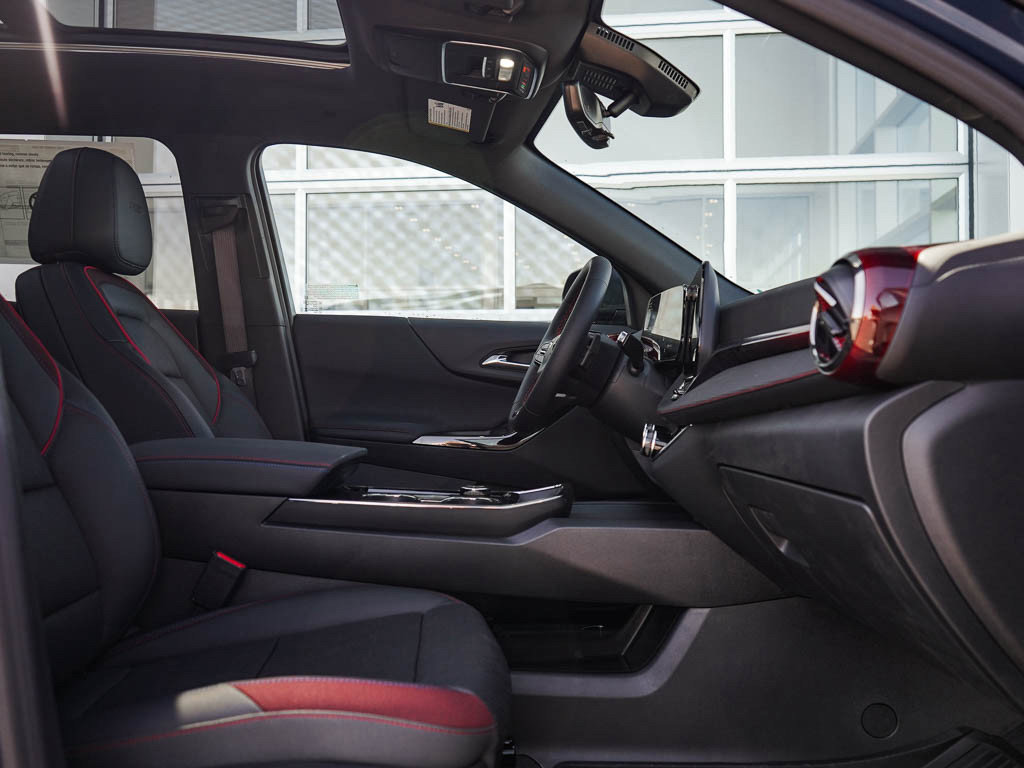 New 2026 Chevrolet Equinox RS w/ Convenience Package III AWD/4WD image 11