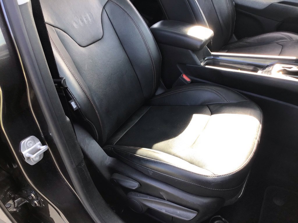 Used 2022 Jeep Compass Latitude w/ Sun and Sound Group AWD/4WD image 11