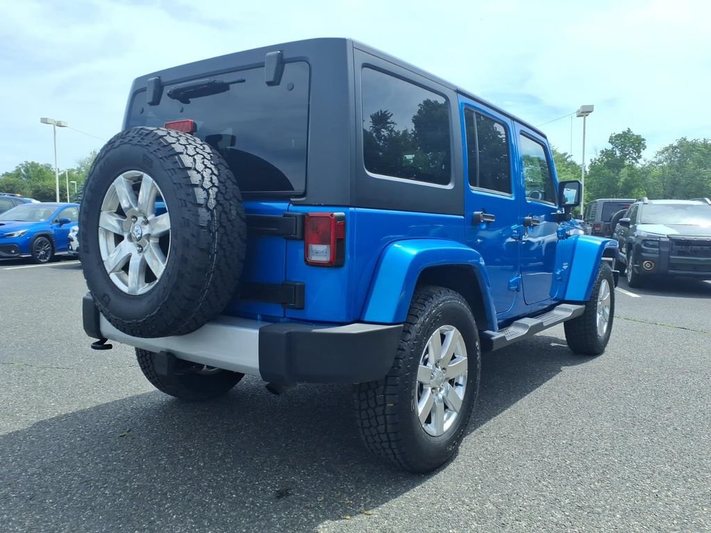 Used 2015 Jeep Wrangler Unlimited Sahara w/ Dual Top Group AWD/4WD image 15