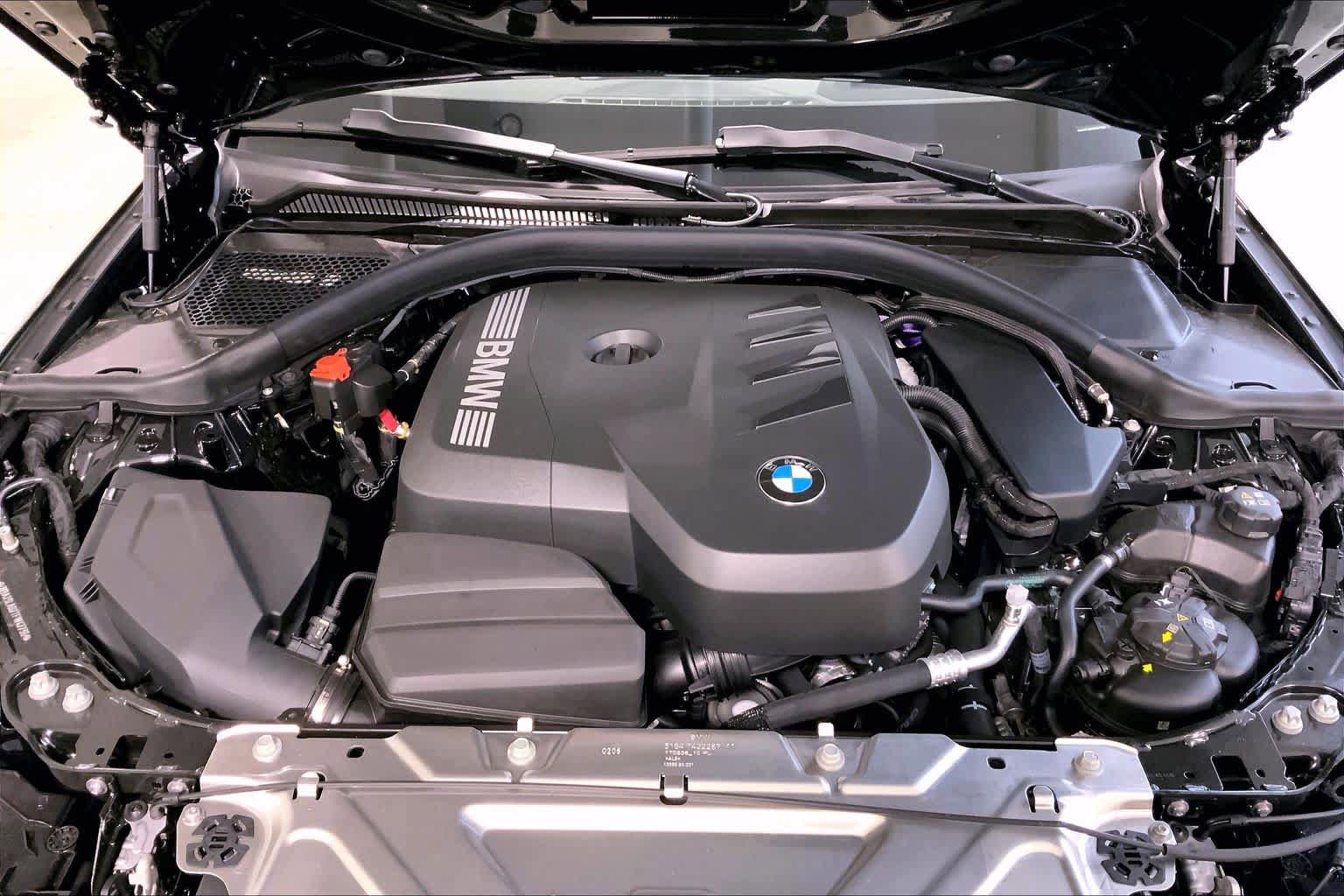 New 2026 BMW 330i xDrive Sedan w/ M Sport Package AWD/4WD image 16