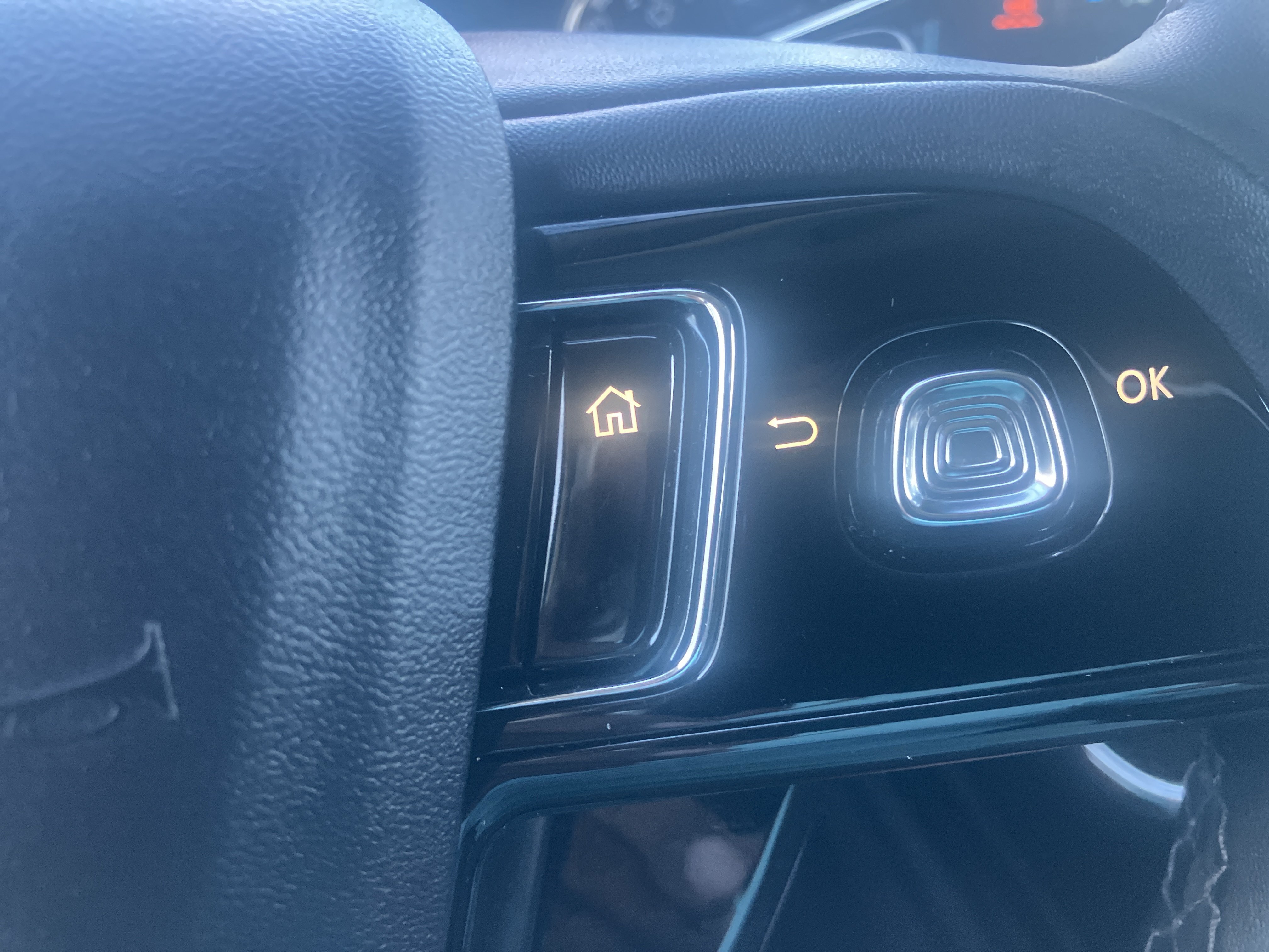 Used 2023 Lincoln Corsair AWD image 24