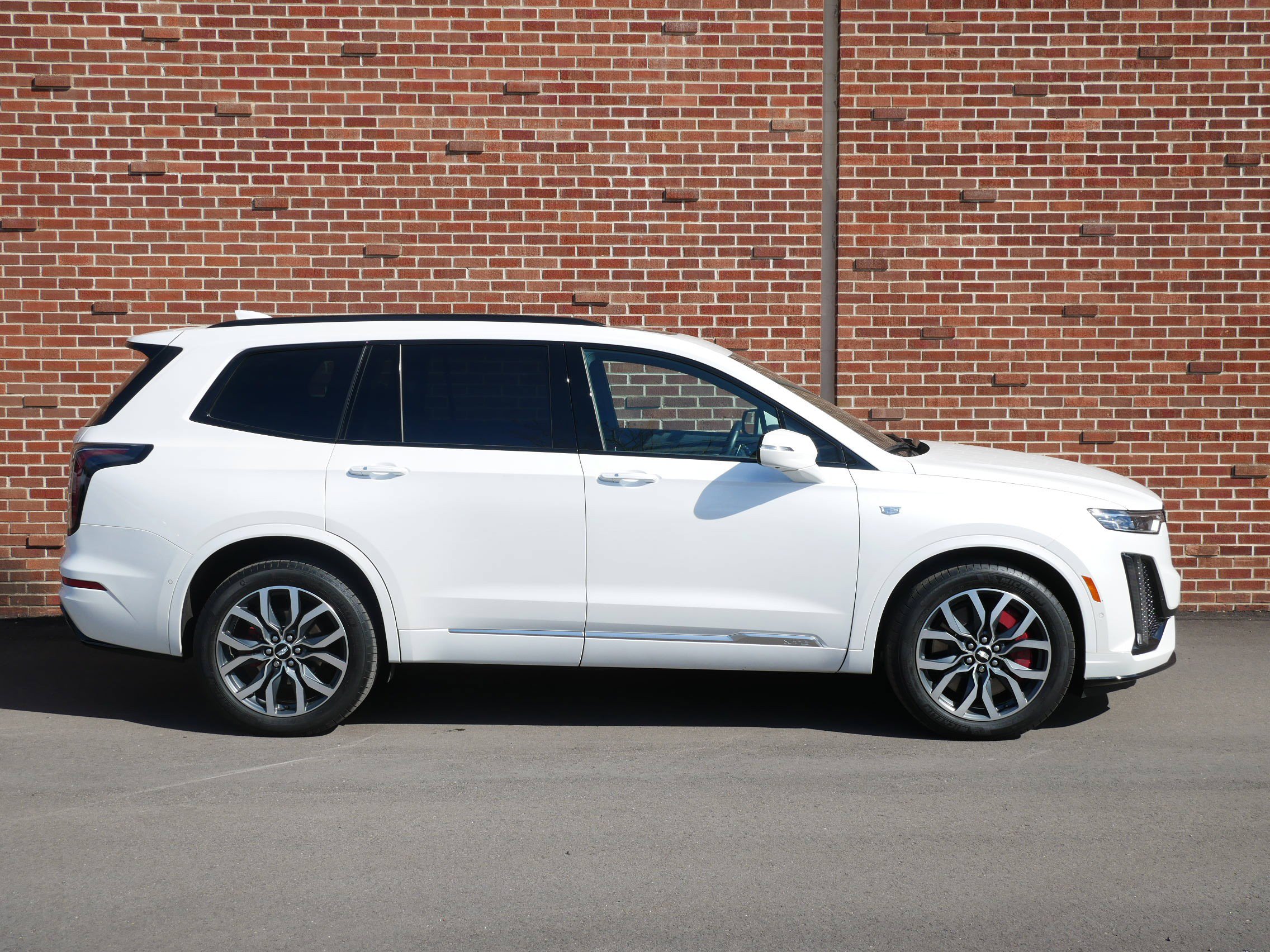 Certified 2023 Cadillac XT6 Sport w/ Technology Package image 23