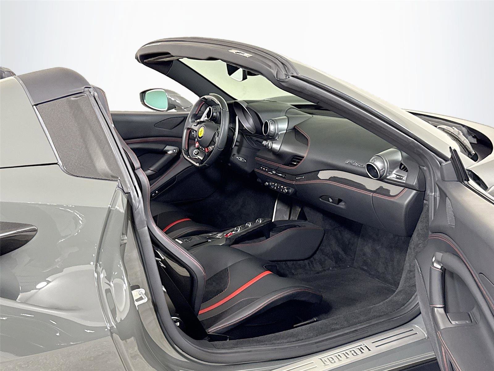 Used 2021 Ferrari F8 Tributo image 29