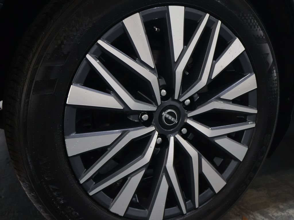 Used 2025 Nissan Altima 2.5 SV FWD image 30