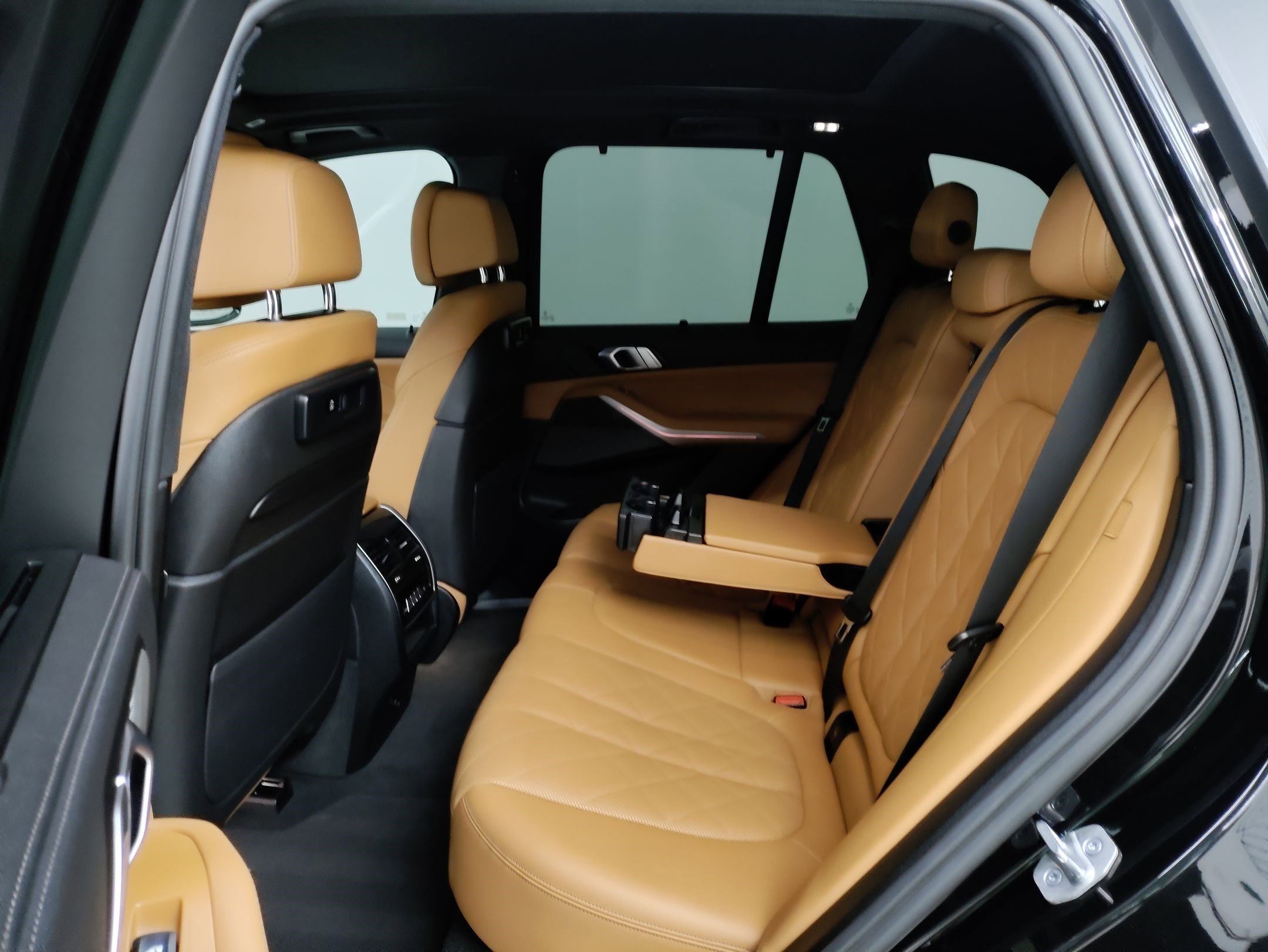 Certified 2023 BMW X5 M50i w/ Executive Package image 30