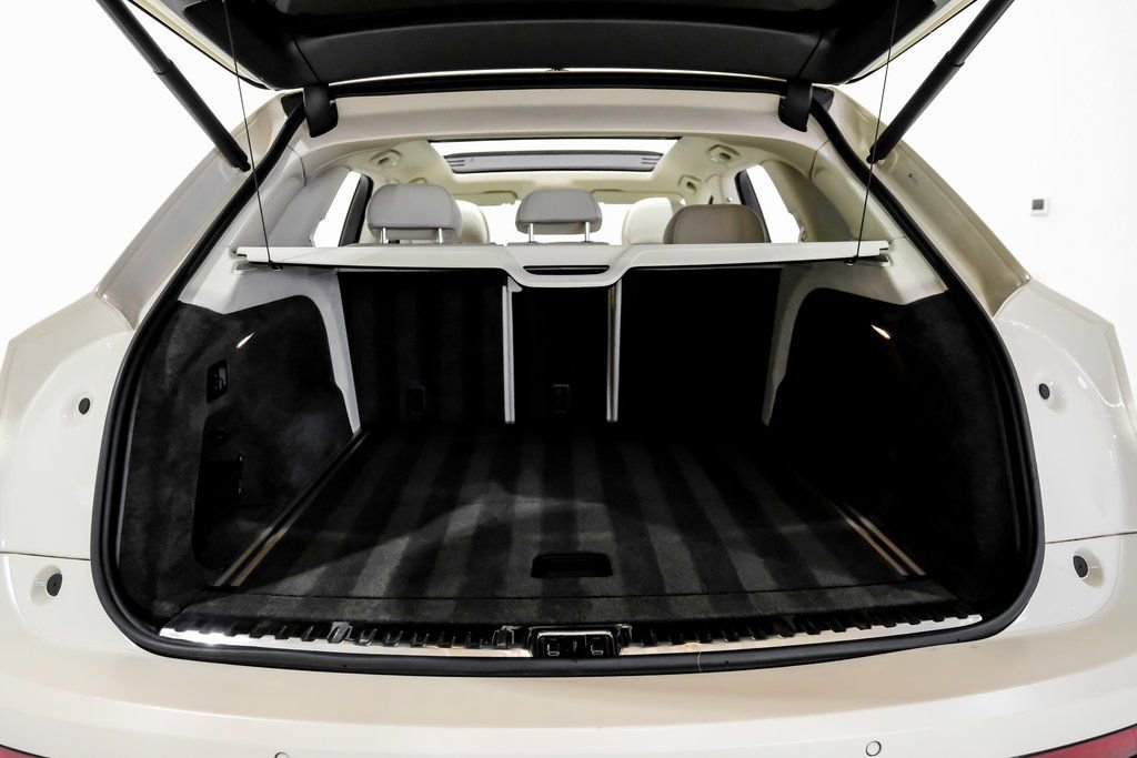 Used 2023 Bentley Bentayga Speed image 56