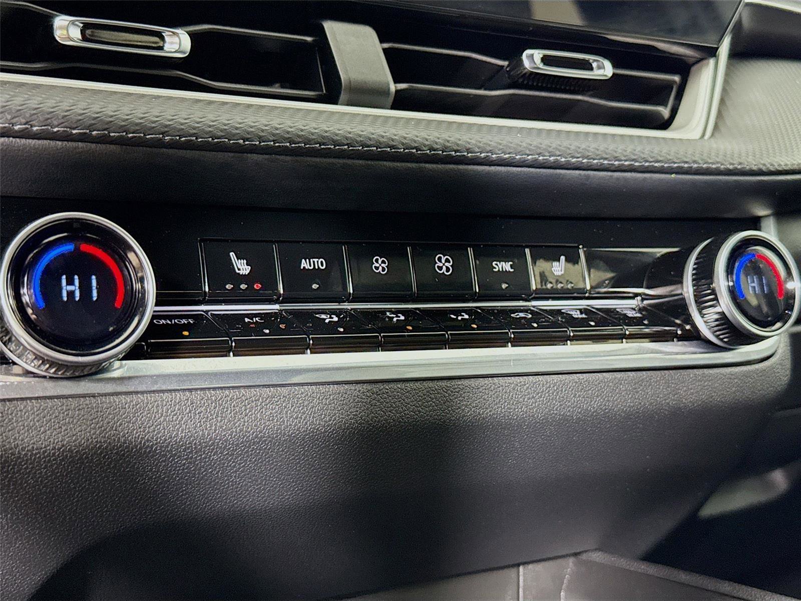 Used 2026 Chevrolet Equinox LT w/ Convenience Package II image 15