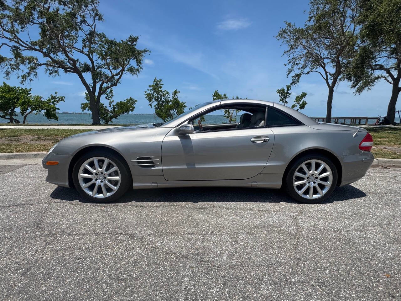 Used 2007 Mercedes-Benz SL 550 image 14