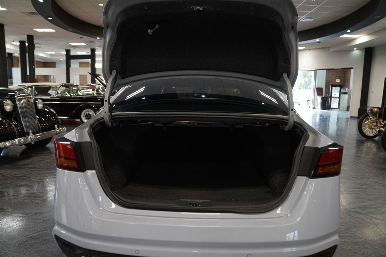 Used 2024 Nissan Altima 2.0 SR FWD image 18