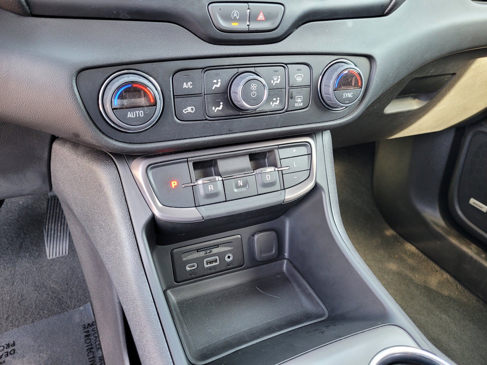 Used 2024 GMC Terrain AT4 w/ Infotainment Package II AWD/4WD image 20