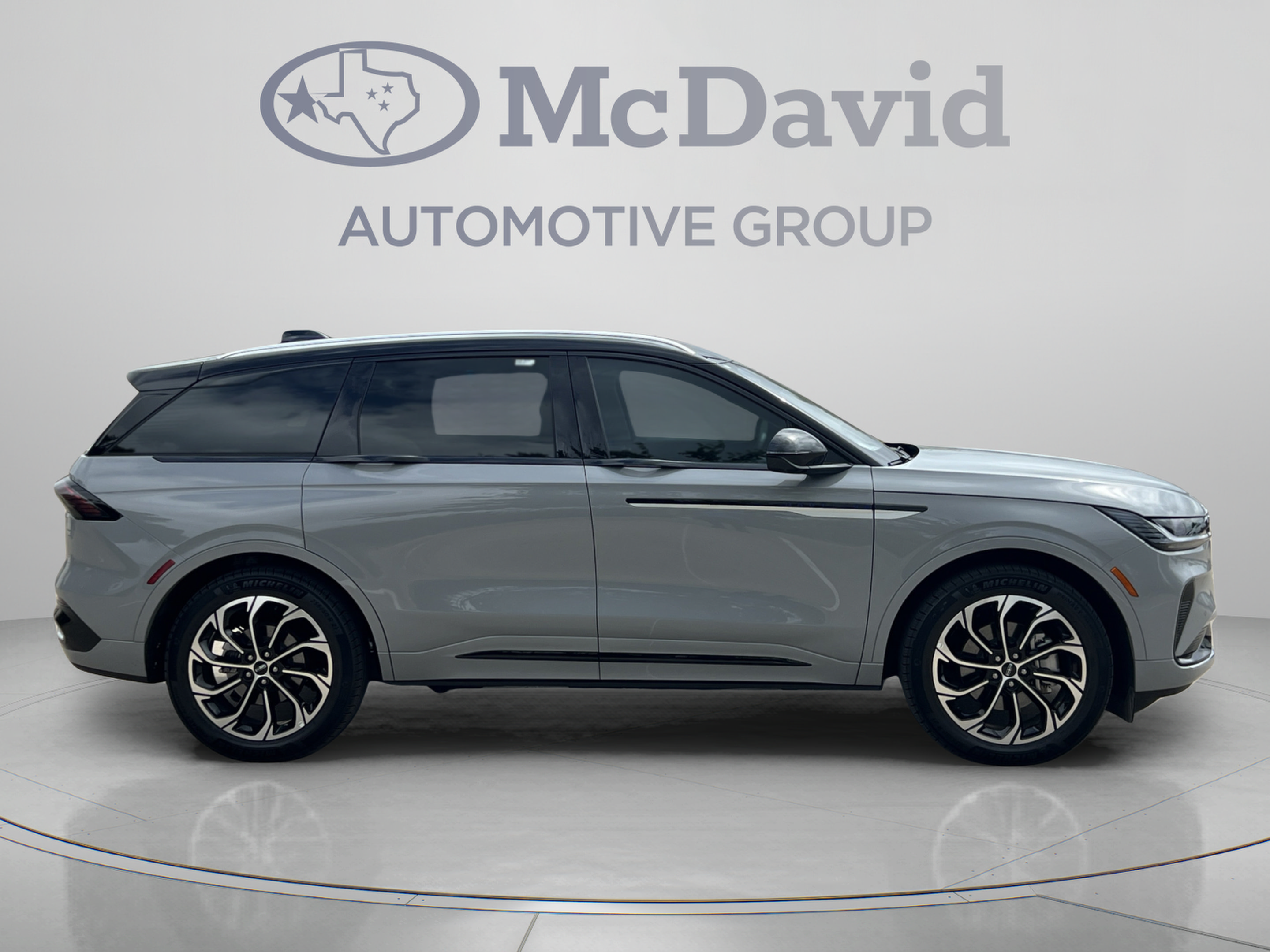 New 2026 Lincoln Nautilus Reserve AWD/4WD image 8