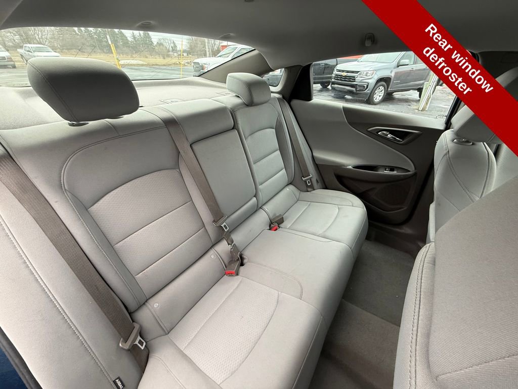 Used 2022 Chevrolet Malibu LT FWD image 32